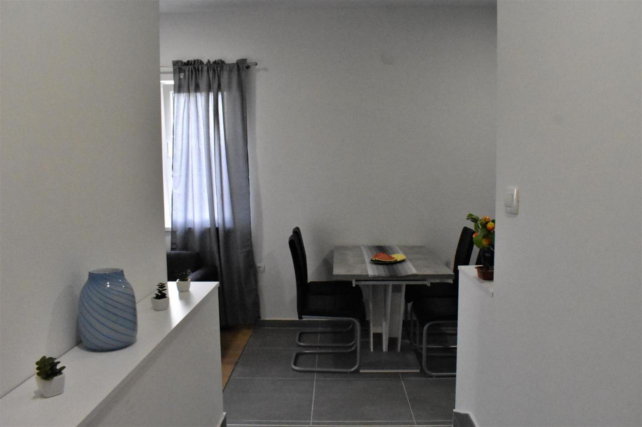 Apartmani Skorpion Kaštela المظهر الخارجي الصورة