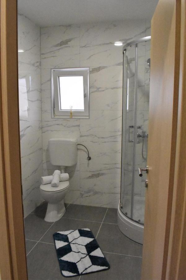 Apartmani Skorpion Kaštela المظهر الخارجي الصورة