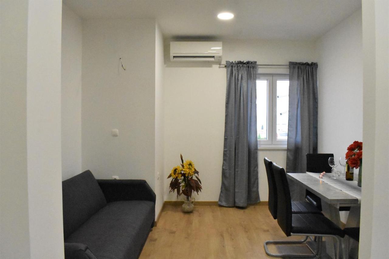 Apartmani Skorpion Kaštela المظهر الخارجي الصورة
