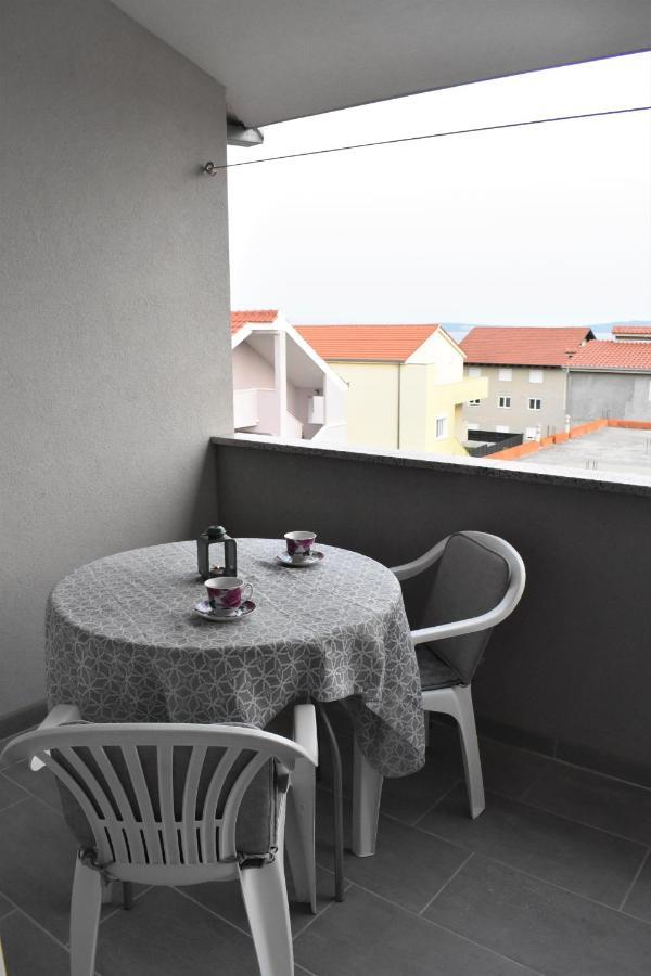 Apartmani Skorpion Kaštela المظهر الخارجي الصورة