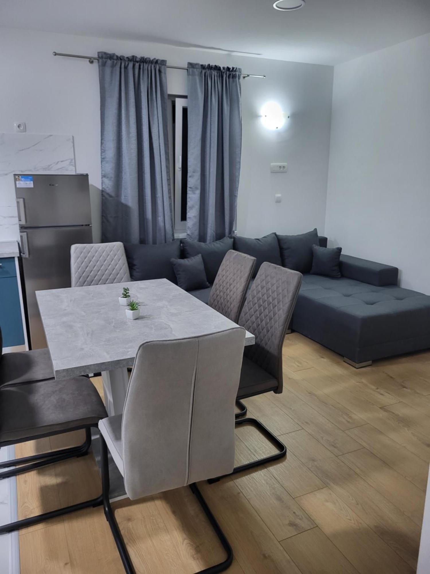 Apartmani Skorpion Kaštela المظهر الخارجي الصورة